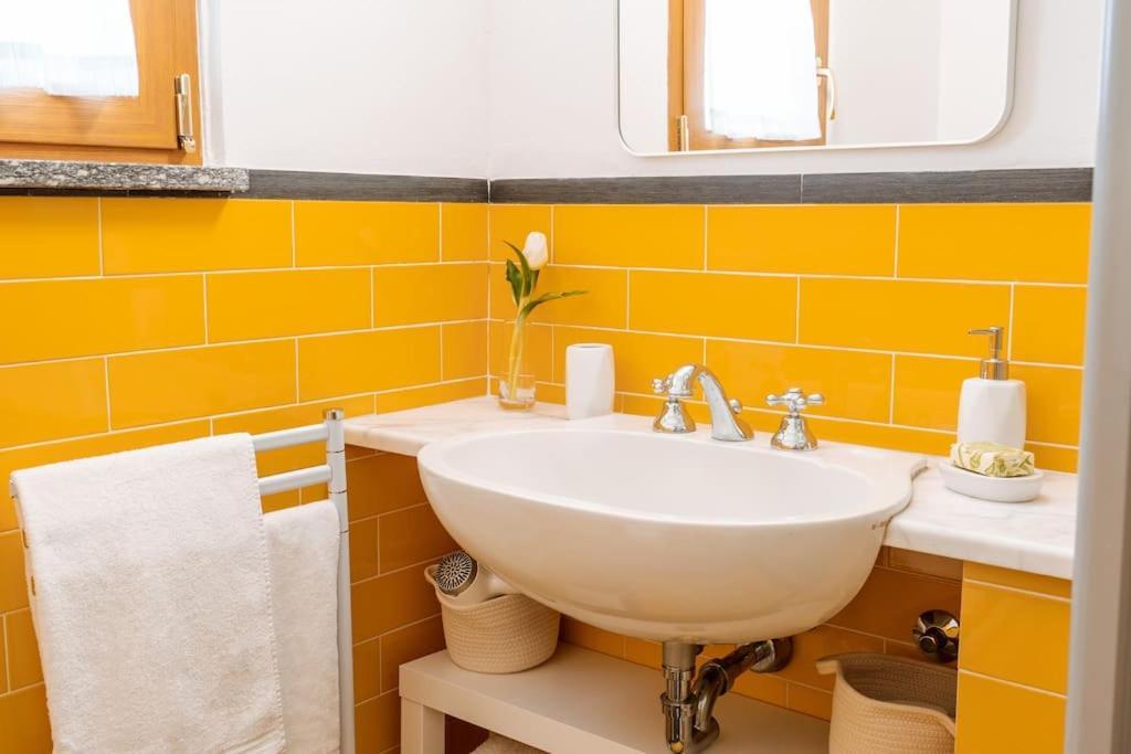 ラ・スペツィアPiccapiana Sea View Attic Flatアパートメント エクステリア 写真