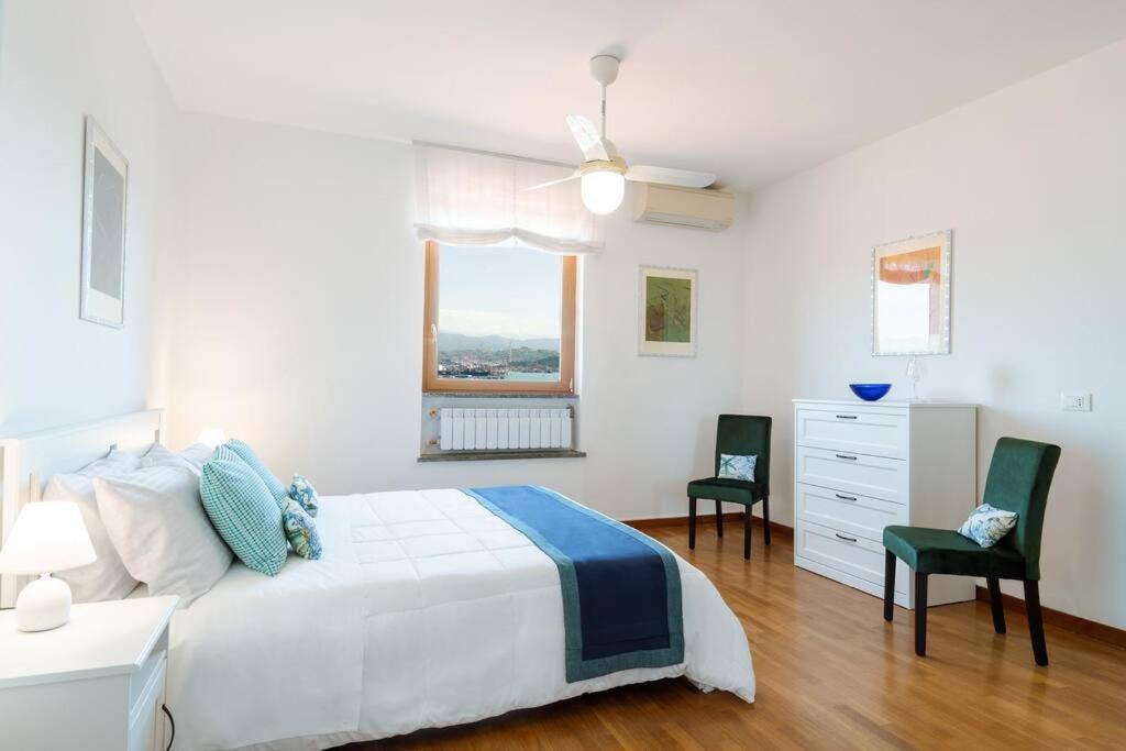 ラ・スペツィアPiccapiana Sea View Attic Flatアパートメント エクステリア 写真